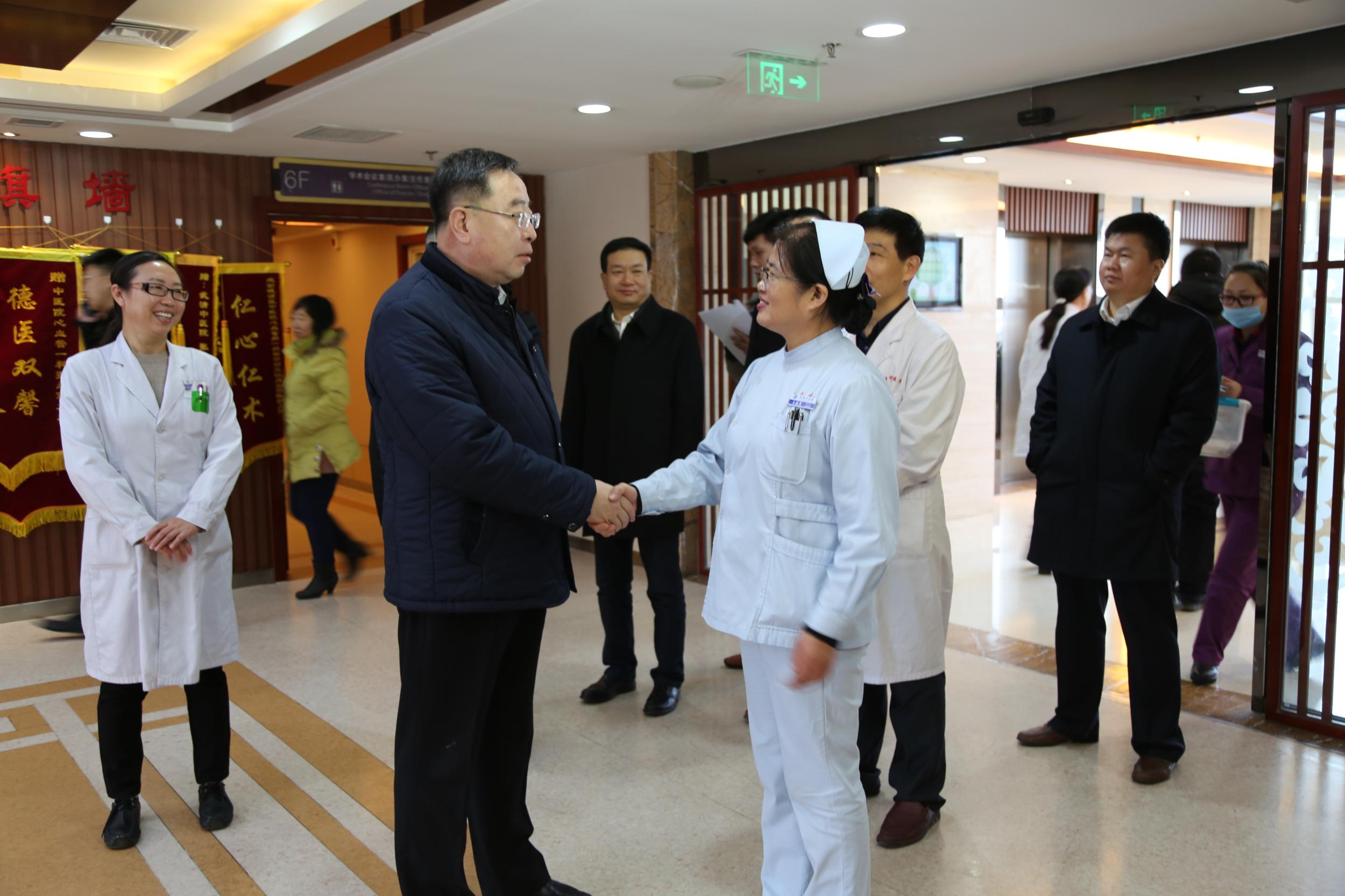 区委书记王小宁深入武清中医院 开展新春慰问活动