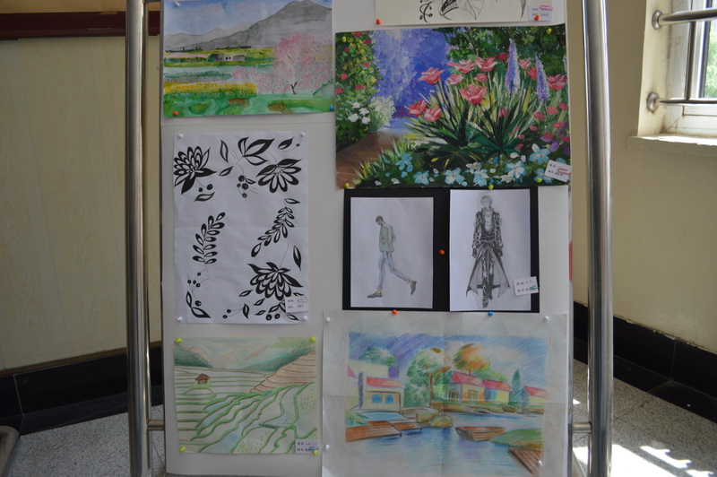 双菱中学举办"春天的畅想"学生美术作品展