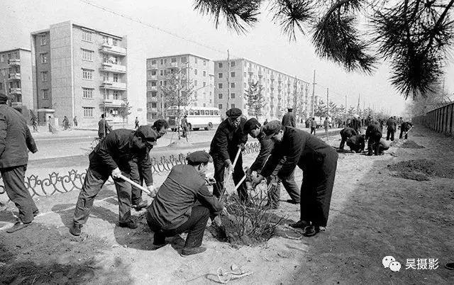 32年前与邓小平爷爷的一张合影,亲历者见证红桥改革巨变!