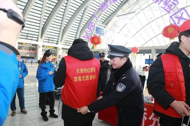 “警民牵手110共创平安迎大庆”——第33个110宣传日,如约而至~