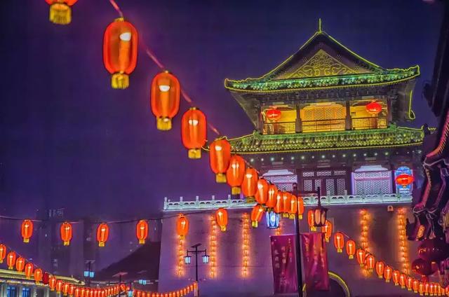【元宵时间】别刷故宫夜景啦!咱家门口这个地方一样美出天际……