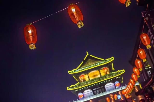 【元宵时间】别刷故宫夜景啦!咱家门口这个地方一样美出天际……