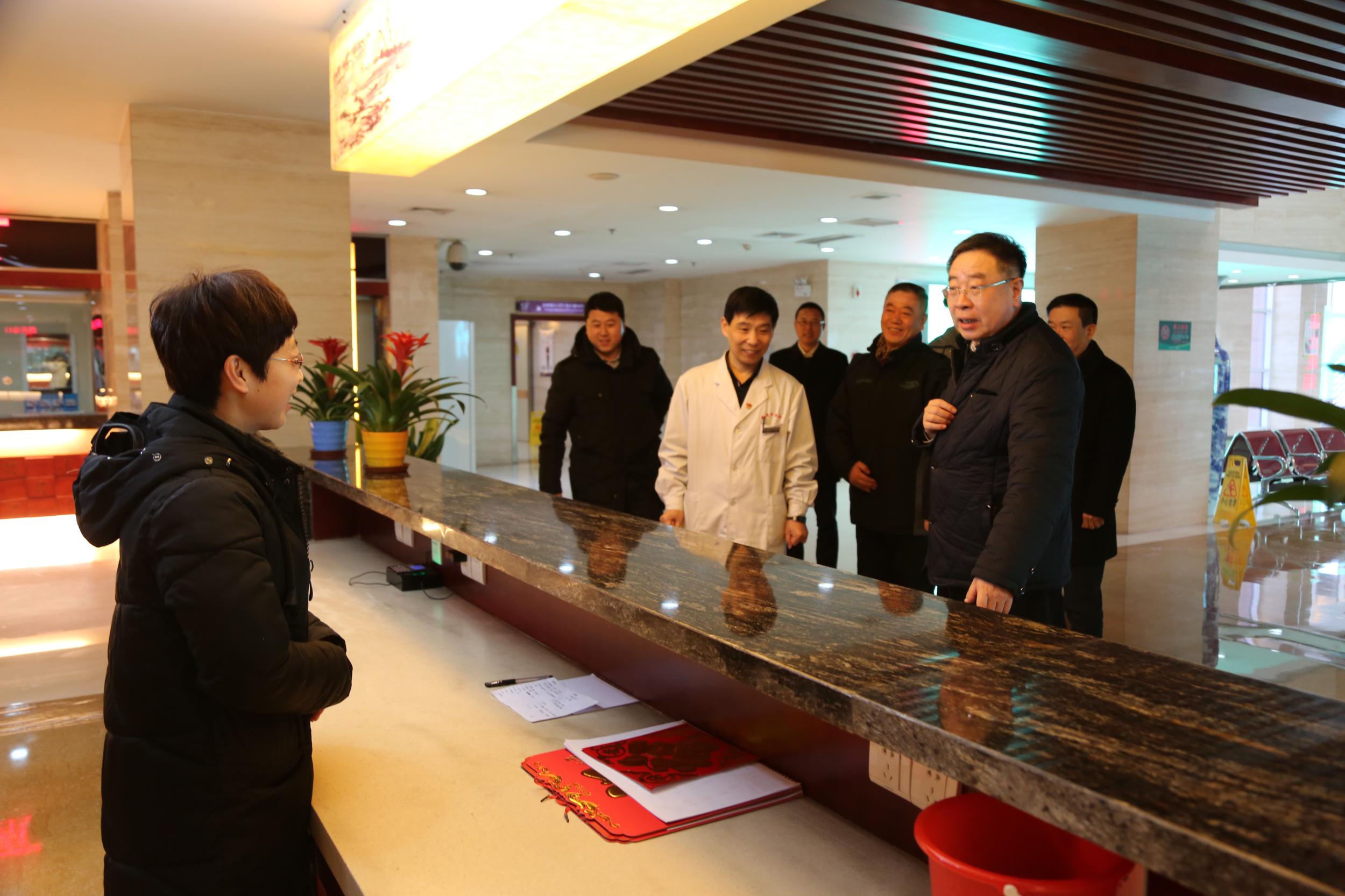 区委书记王小宁深入武清中医院 开展新春慰问活动