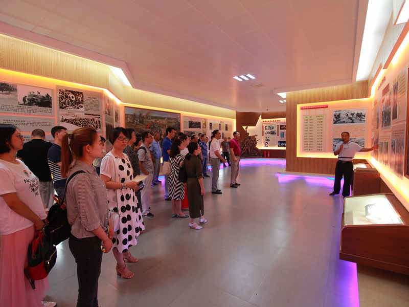 冯家庄村是有名的"红色"村庄,1944年1月成立了宝坻历史上第一个党支部